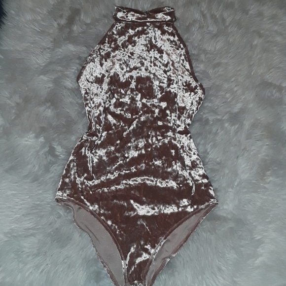 Velvet bodysuit - Picture 2 of 8